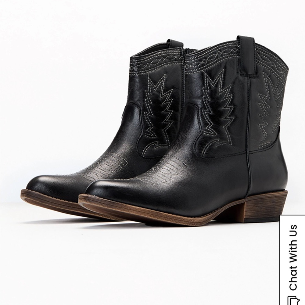 Coconuts by Matisse Black Ankle Cowgirl Boots